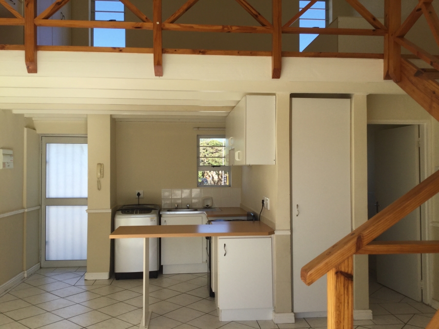 To Let 1 Bedroom Property for Rent in Humewood Eastern Cape